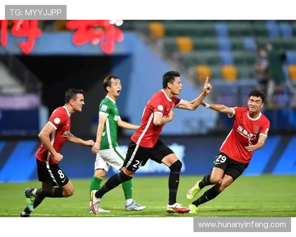 成都足球队的蜕变之路：从传统到现代的战术转型解析