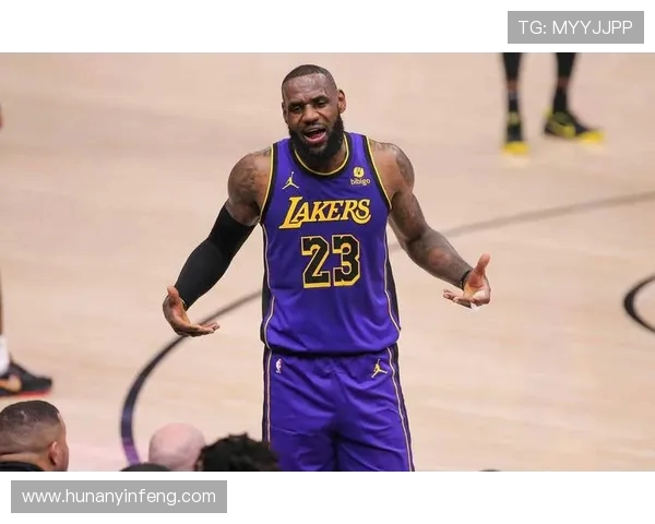 詹姆斯：从篮球场上的传奇到全球文化的影响力探索