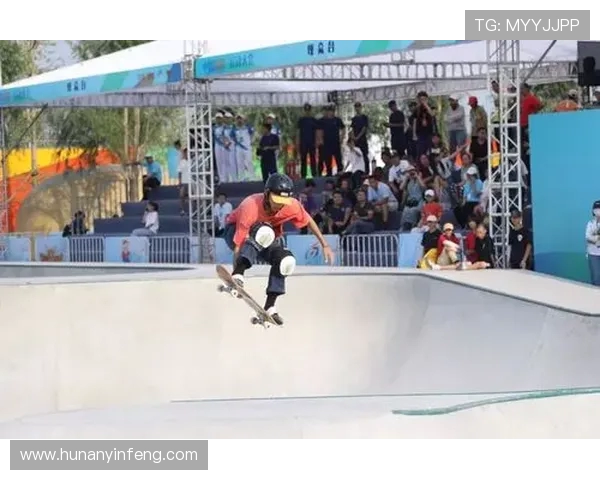 成都极限运动队在世界滑板锦标赛中以66分稳居积分榜首位 成都极限运动队在世界滑板锦标赛中以66分稳居积分榜首位