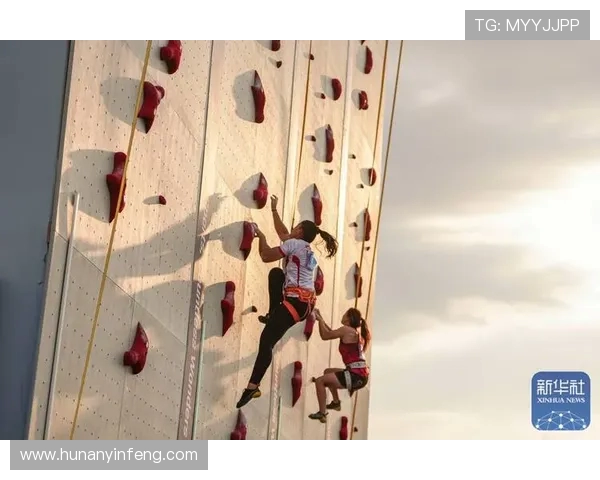 成都攀岩队技术探讨与训练心得分享攀岩运动的未来发展之路